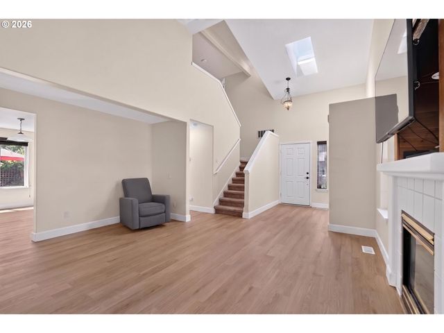 1250 N PONDEROSA St, Canby, OR 97013