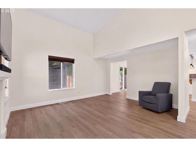 1250 N PONDEROSA St, Canby, OR 97013