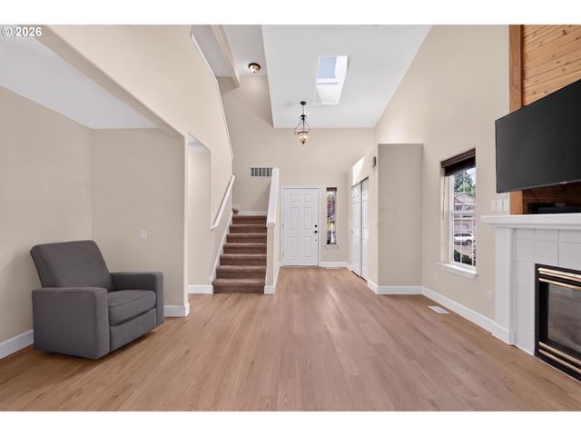 1250 N PONDEROSA St, Canby, OR 97013