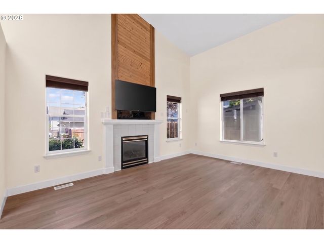 1250 N PONDEROSA St, Canby, OR 97013
