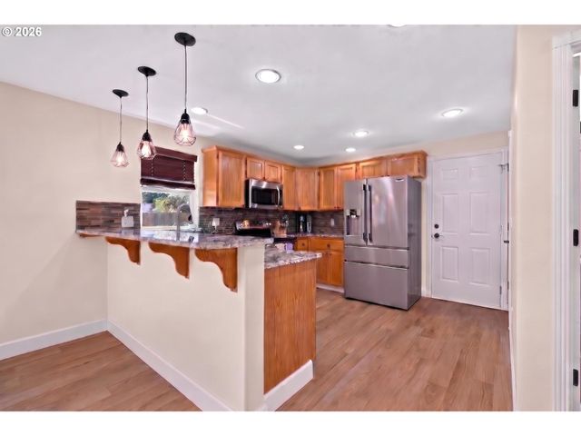 1250 N PONDEROSA St, Canby, OR 97013
