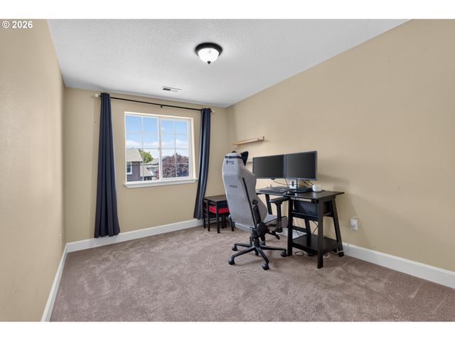1250 N PONDEROSA St, Canby, OR 97013