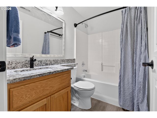 1250 N PONDEROSA St, Canby, OR 97013