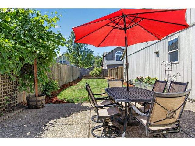 1250 N PONDEROSA St, Canby, OR 97013