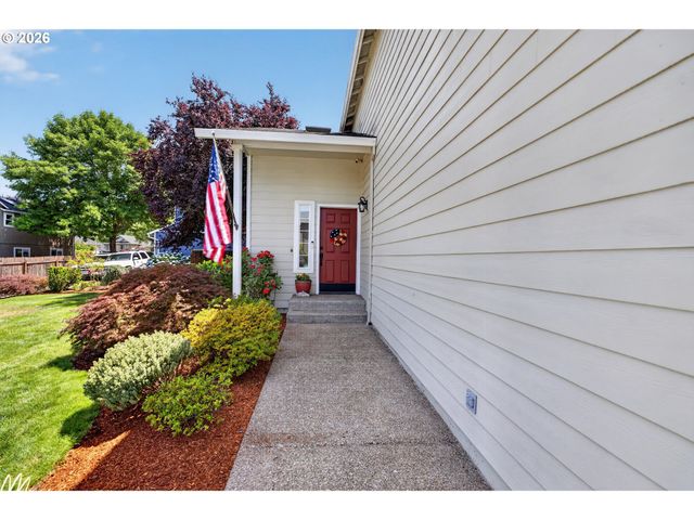 1250 N PONDEROSA St, Canby, OR 97013