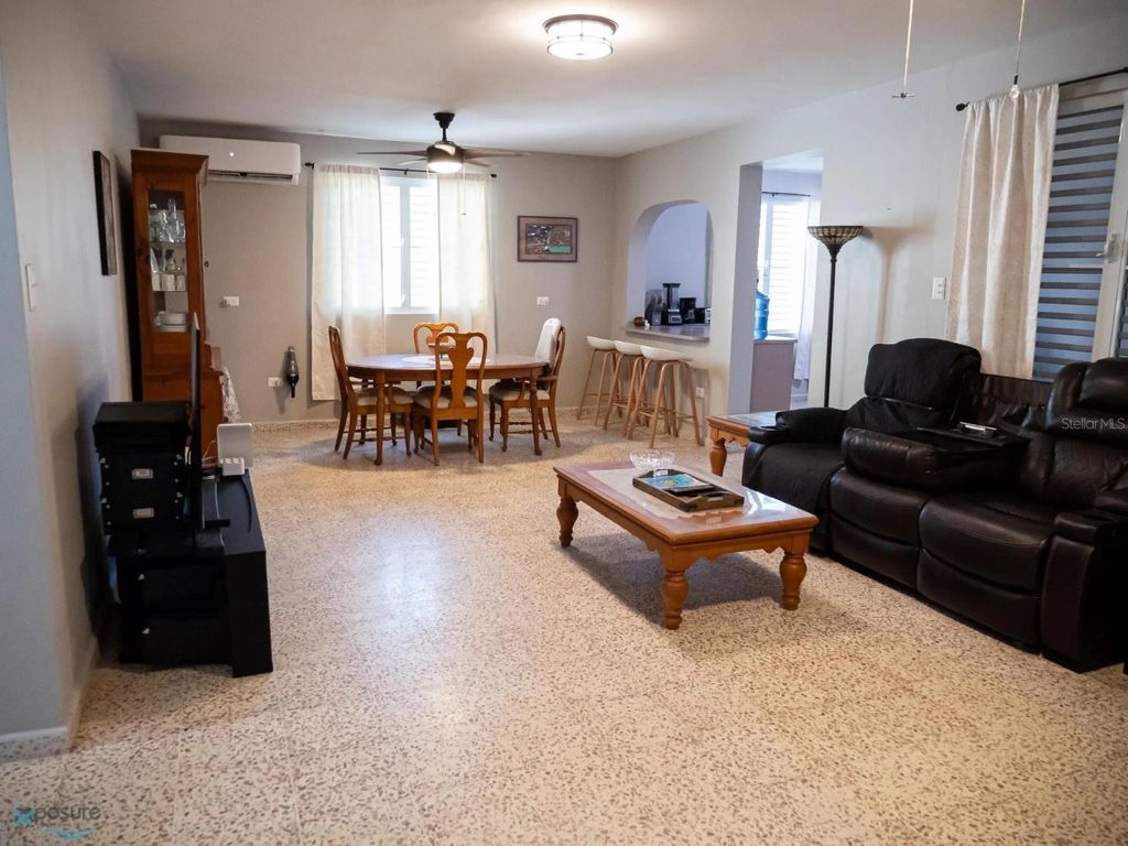 Image 17 of property listing at 373 CALLE FRANCISCO COLON GUERRA BO PUEBLO, Rincon, PR 00677