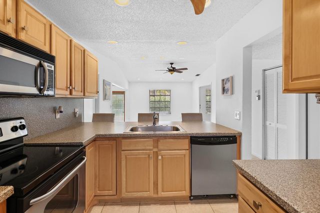 16004 Laurel Oak Circle, Delray Beach, FL 33484