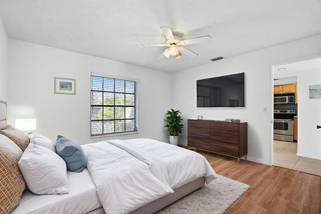 16004 Laurel Oak Circle, Delray Beach, FL 33484