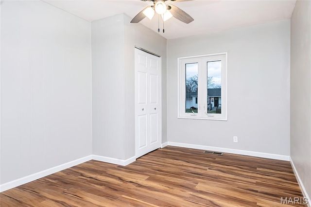 9721 Shuffle Drive, St Louis, MO 63123