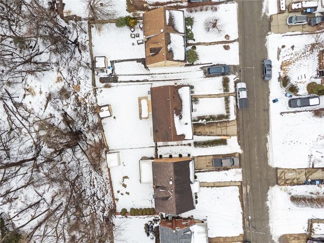 7867 Mark Dr, Penn Hills, PA 15147