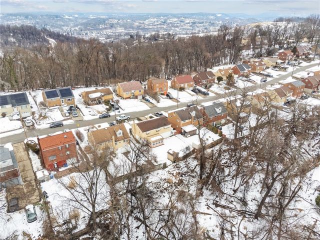 7867 Mark Dr, Penn Hills, PA 15147