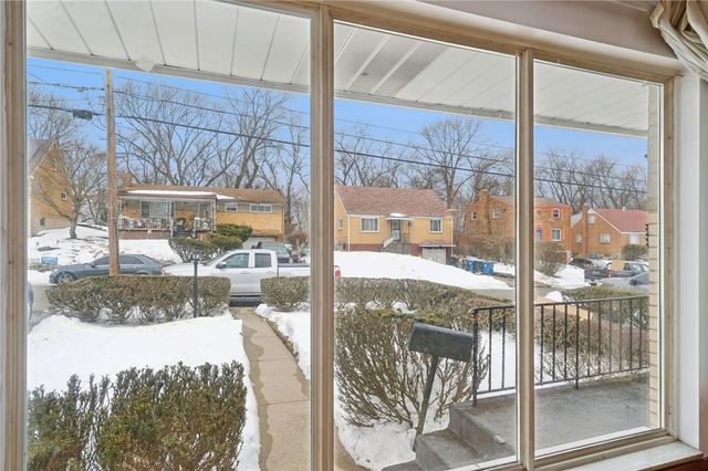 7867 Mark Dr, Penn Hills, PA 15147