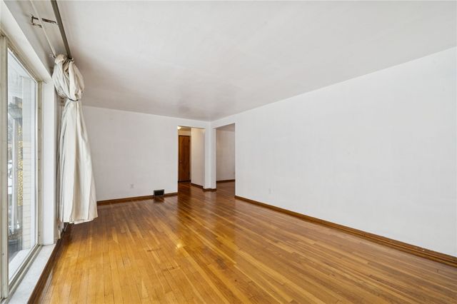 7867 Mark Dr, Penn Hills, PA 15147