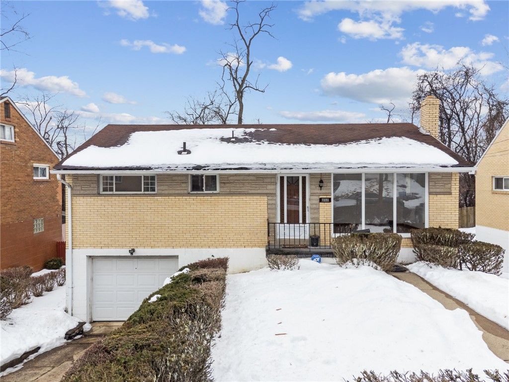 7867 Mark Dr, Penn Hills, PA 15147