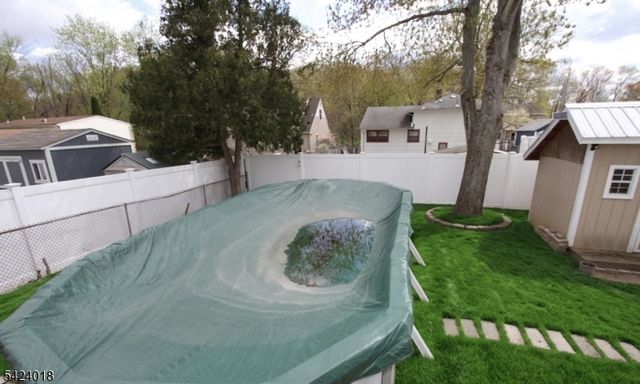 6 Evergreen Ave, Wanaque Boro, NJ 07420