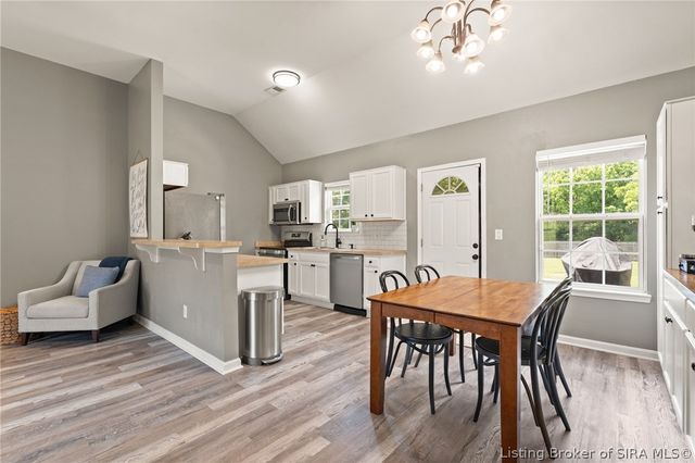 2815 Rolling Creek Drive, Jeffersonville, IN 47130