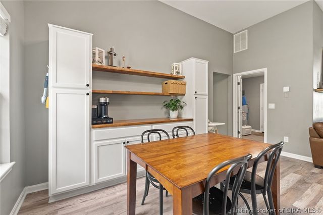 2815 Rolling Creek Drive, Jeffersonville, IN 47130