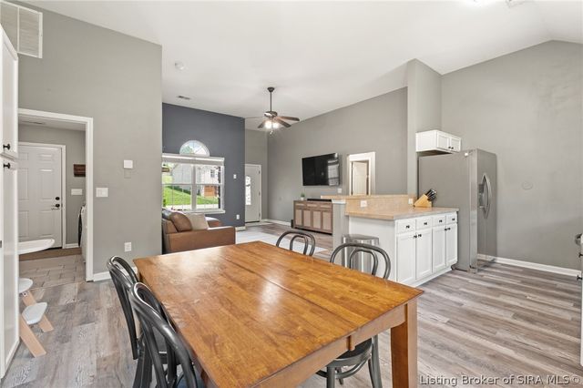 2815 Rolling Creek Drive, Jeffersonville, IN 47130