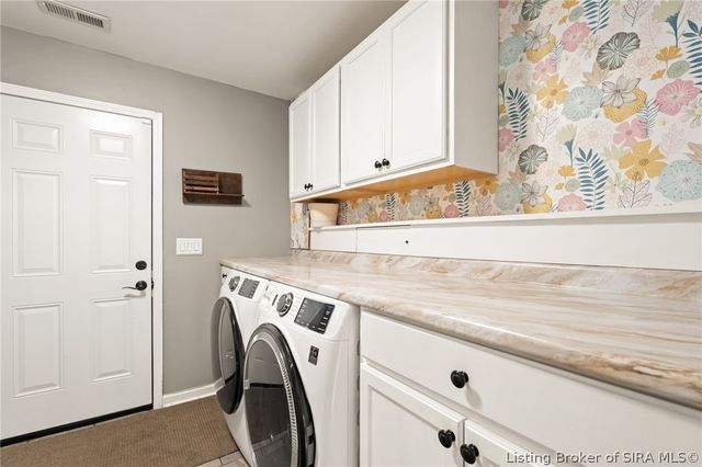 2815 Rolling Creek Drive, Jeffersonville, IN 47130
