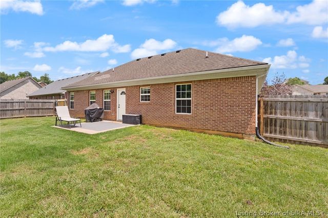 2815 Rolling Creek Drive, Jeffersonville, IN 47130