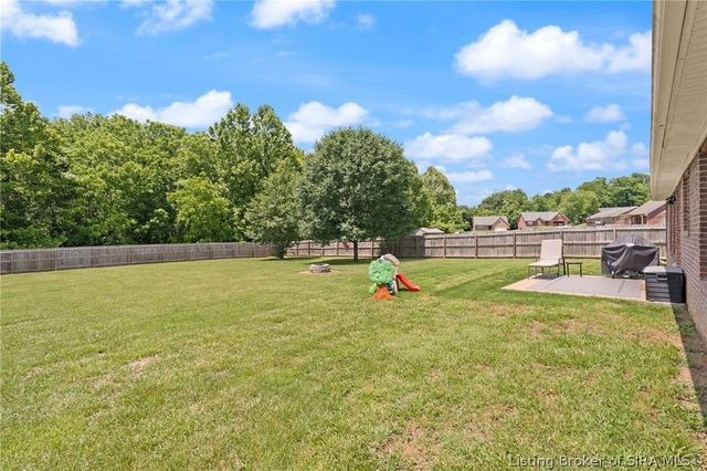 2815 Rolling Creek Drive, Jeffersonville, IN 47130
