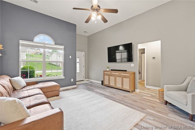 2815 Rolling Creek Drive, Jeffersonville, IN 47130
