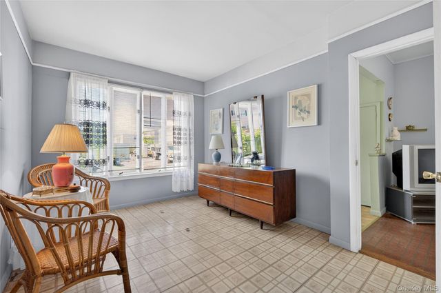 463 E Market Street, Long Beach, NY 11561