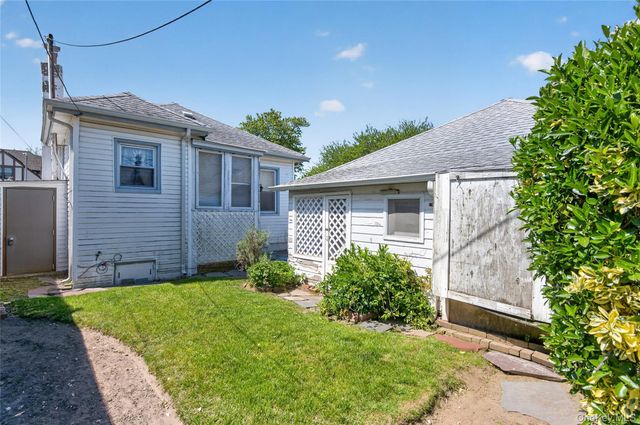 463 E Market Street, Long Beach, NY 11561