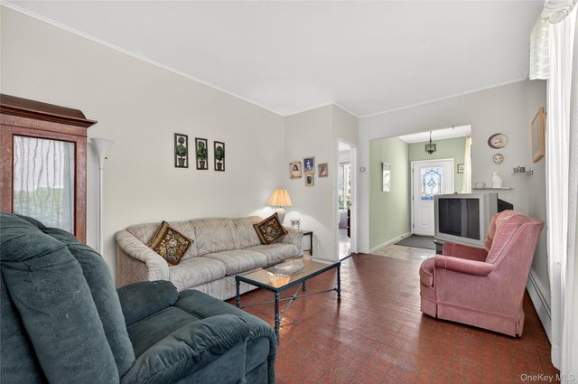 463 E Market Street, Long Beach, NY 11561