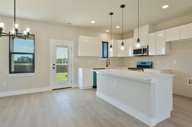 105 Sweet Clover WAY, Johnson City, TX 78636