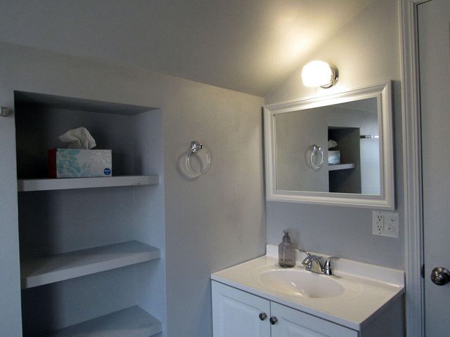 2362 Berkley Avenue, Berkley City, MI 48072