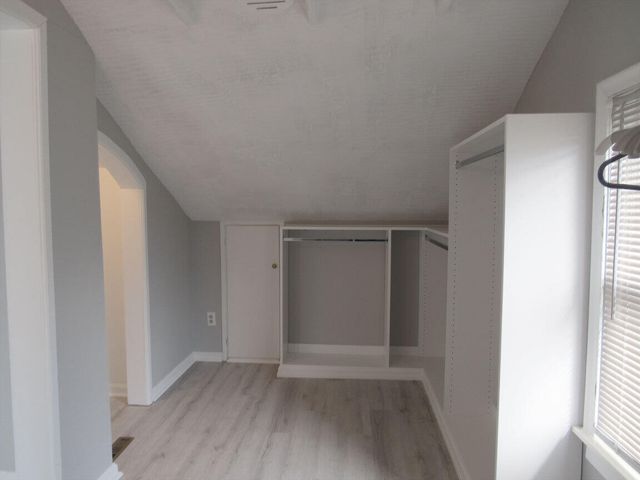 2362 Berkley Avenue, Berkley City, MI 48072