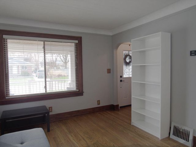 2362 Berkley Avenue, Berkley City, MI 48072