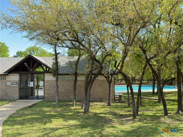 10215 Six Shooter Lane, Temple, TX 76502