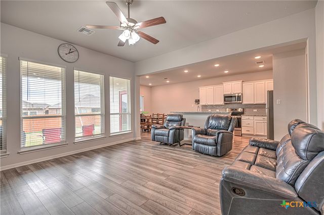 10215 Six Shooter Lane, Temple, TX 76502