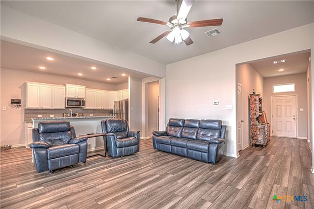 10215 Six Shooter Lane, Temple, TX 76502