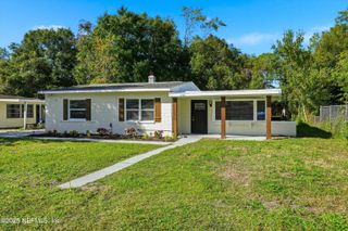 1262 PEACEFIELD Drive, Jacksonville, FL 32205