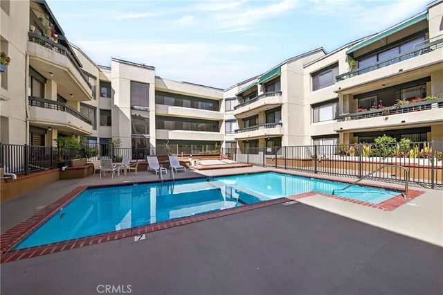 435 S La Fayette Park Place 318, Los Angeles, CA 90057