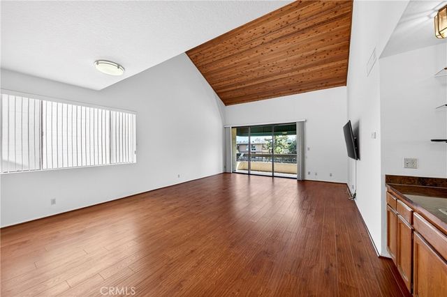 435 S La Fayette Park Place 318, Los Angeles, CA 90057