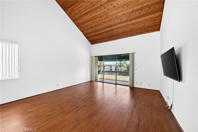 435 S La Fayette Park Place 318, Los Angeles, CA 90057