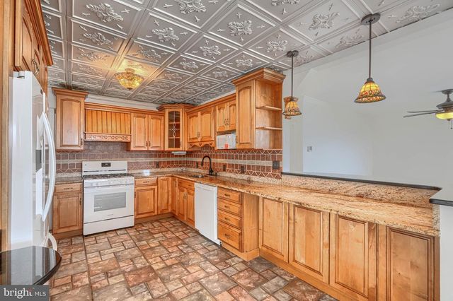 8304 ORCHARD DR, Dundalk, MD 21222