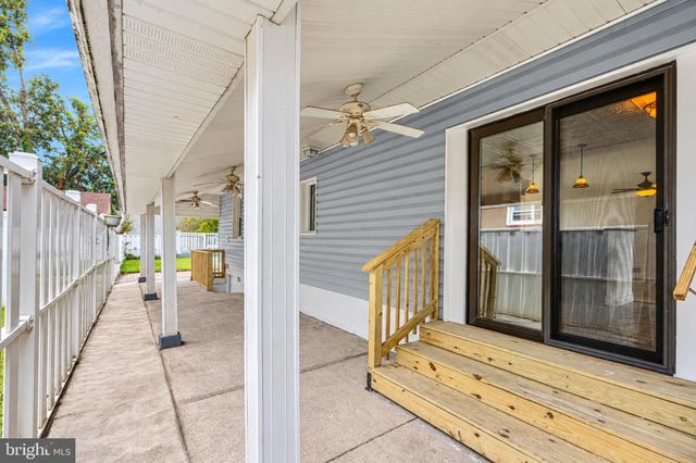 8304 ORCHARD DR, Dundalk, MD 21222