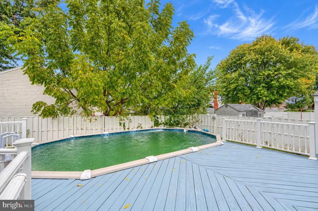 8304 ORCHARD DR, Dundalk, MD 21222