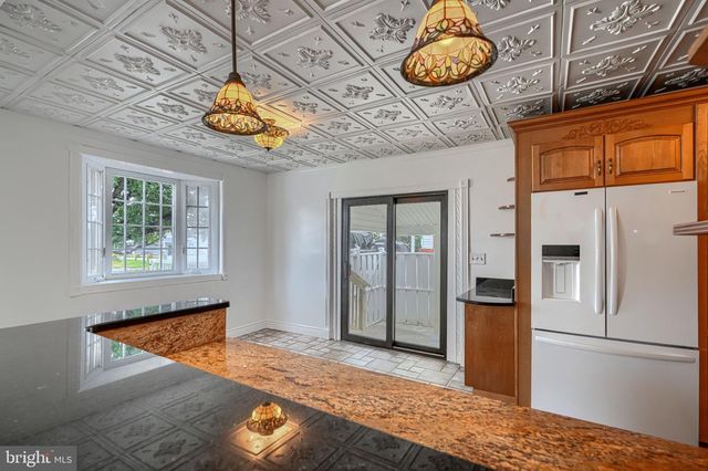 8304 ORCHARD DR, Dundalk, MD 21222