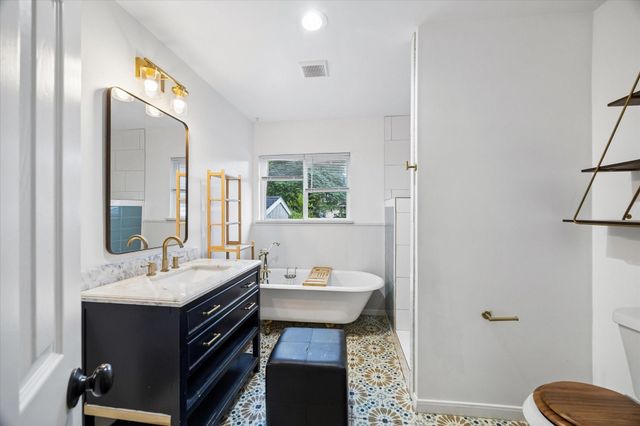 4801 Avenue H, Houston, TX 77011