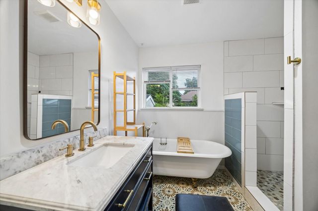 4801 Avenue H, Houston, TX 77011
