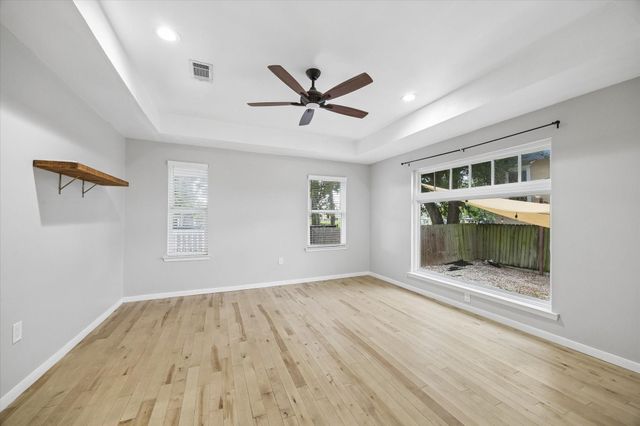 4801 Avenue H, Houston, TX 77011