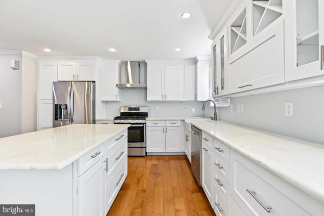 30 TRAFALGAR CT, Lawrenceville, NJ 08648