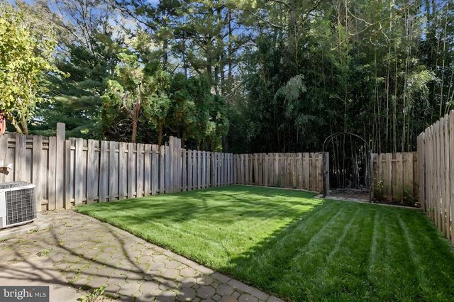 30 TRAFALGAR CT, Lawrenceville, NJ 08648