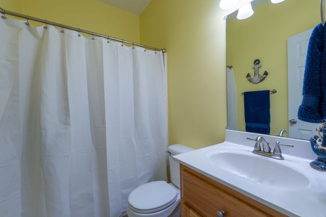 387 Center Point Dr, Summertown, TN 38483